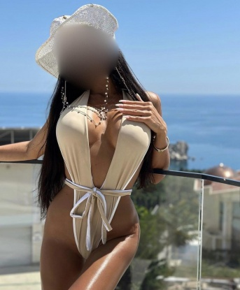 🌟💕 Я знаю, как разбудить все твои скрытые желания и сделать их реальностью. В моих услугах есть все, что ты можешь себе пожелать - от массажа и стриптиза до эротических игр и фантазий. 👠💋 Я всегда готова к новым приключениям и открыта для экспериментов. Посмотри мои фото и прочитай отзывы, чтобы убедиться в том, что я настоящая источница наслаждения. Живу в Москве, так что давай сделаем нашу встречу сказочной вечеринкой прямо здесь, в Москве. Позвони мне и дай себе шанс настоящего блаженства. 😘🔥 8866, 24 года